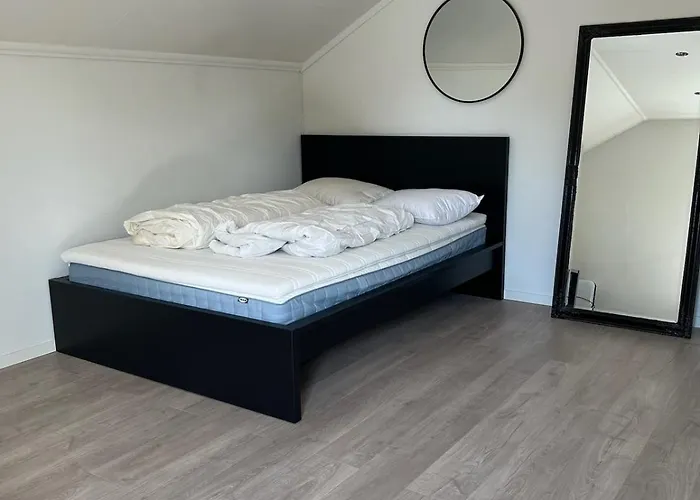 Cozy Detached House For Rent At Stadium Villa *